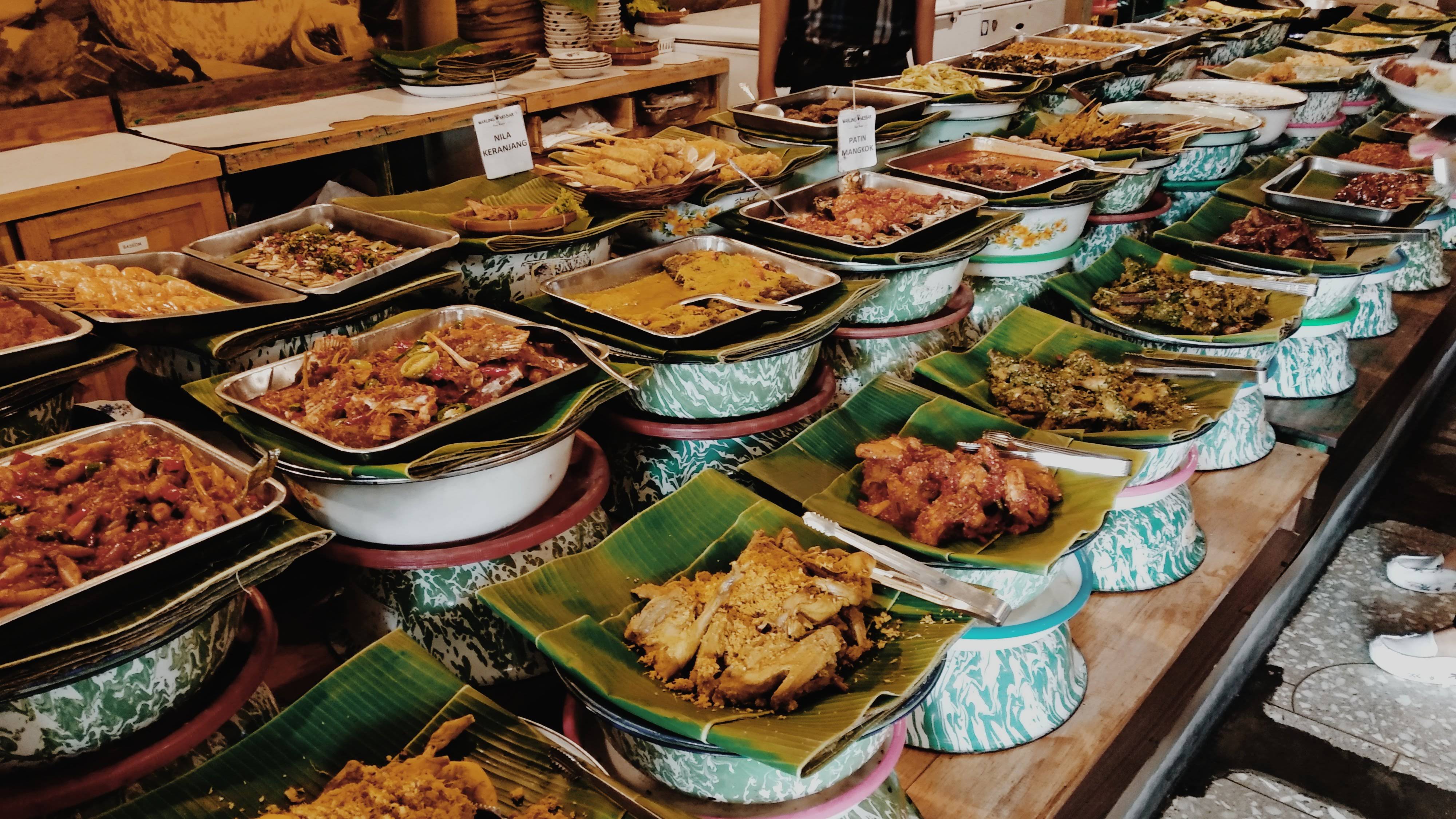 Live Like Locals - Food